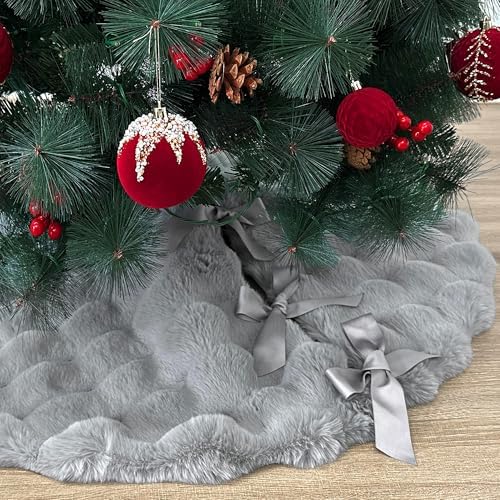 36-Inch Puff Quilt Faux Fur Christmas Tree Skirt, Soft Plush Tufted Texture with Satin Ribbon Ties, Cloud Gray - Image 6
