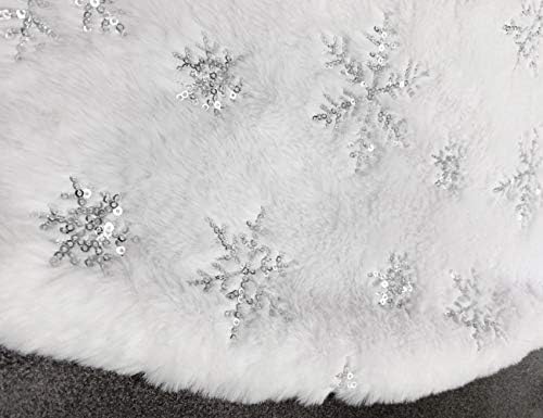 CHICHIC 48 Inch Large Christmas Tree Skirt White Tree Skirt Xmas Faux Fur Tree Skirts Christmas Decorations for Holiday Tree Ornaments Christmas Party Home Decorations with Sequin Silver Snowflakes - Image 3