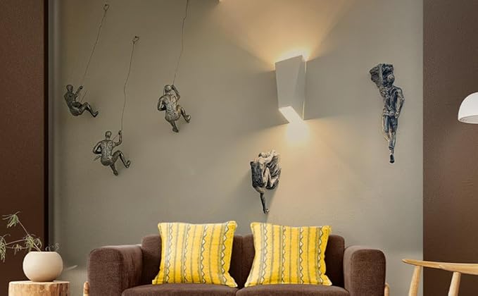 Unbound Resin Climbing Man Wall Sculptures Creative Hand-Finished Sculpture Figurine for Bar/Home/Office Art Decor (Rock Two Hands)
