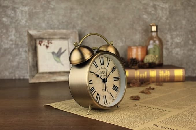 Maxspace Metal Golden Table Clock, Retro Vintage Non-Ticking Small Alarm Clock,Battery Operated Silent Quartz Movement HD Glass Desk Clock for Bedroom Living Room Indoor Decoration Kids?€? (Roman3)
