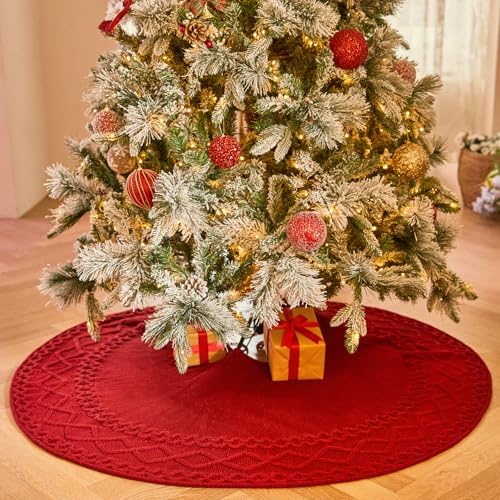 36 Inch Red Knitted Christmas Tree Skirt - Image 6