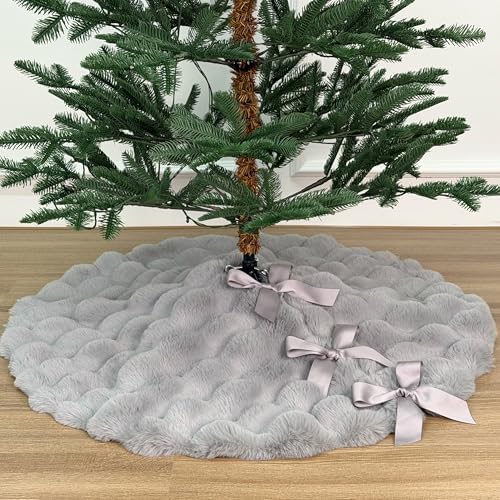 36-Inch Puff Quilt Faux Fur Christmas Tree Skirt, Soft Plush Tufted Texture with Satin Ribbon Ties, Cloud Gray - Image 5