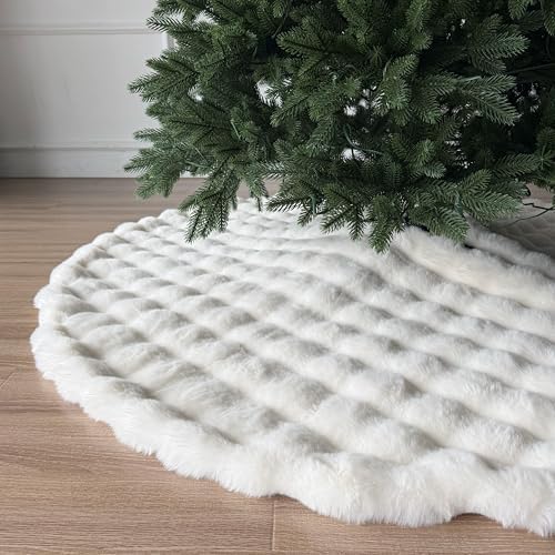 72-Inch Puff Quilt Faux Fur Christmas Tree Skirt, Soft Plush Tufted Texture with Satin Ribbon Ties, Cream - Image 3