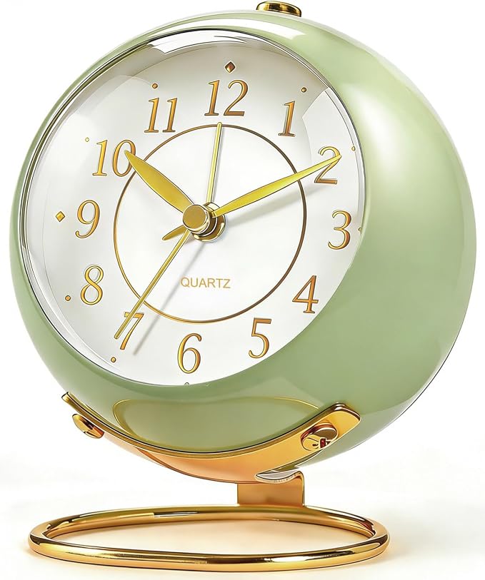 Analog Alarm Clock, Retro Small Desk Clock with Night Light, Cute Simple Design, Silent Non-Ticking, Battery Powered, Backlight Clock for Bedroom,Travel,Kitchen,Bedside Desktop Decor by Unknown