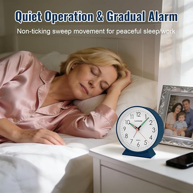 4.5 Inch Small Silent Analog Alarm Clock, Retro Battery Operated Desk Clock with Night Light Stays On 4 Seconds Vintage Metal Table Clock for Bedside, Bedroom, Office, Bathroom - Navy Blue