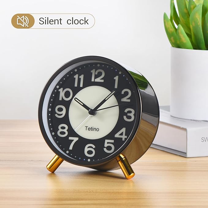 Analog Alarm Clock,Super Silent Non Ticking Small Clock with Night Light, Battery Operated, Simple Design, for Bedroom, Bedside, Desk, Adult, Kid, Gift，Ideal Decor (Light Luxury Gray)