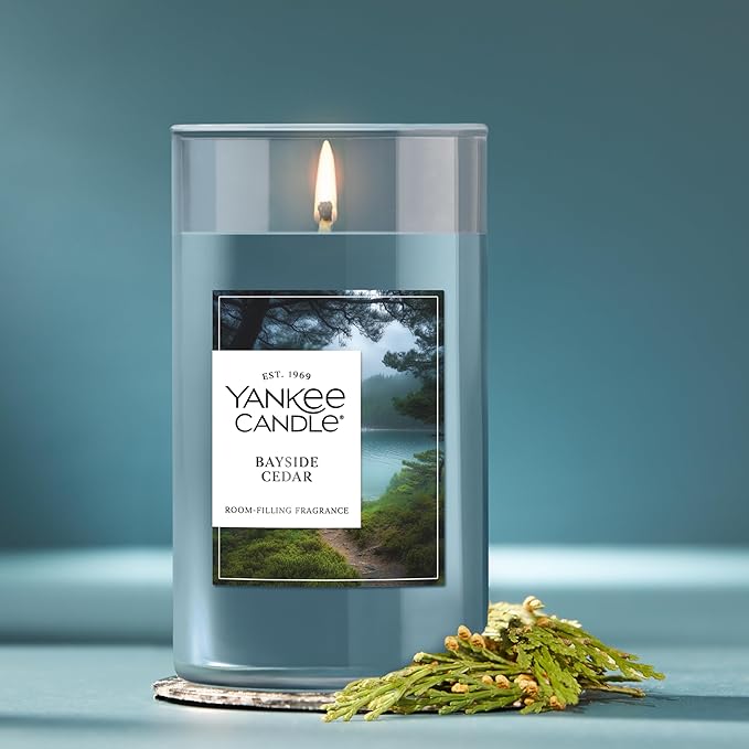 Yankee Candle Medium Pillar Scented Candle with up to 115 Hour Burn Time, Premium Plant Wax Blend for Consistent Burn, 14.25 oz Pillar Candle with Room Filling Fragrance, Bayside Cedar