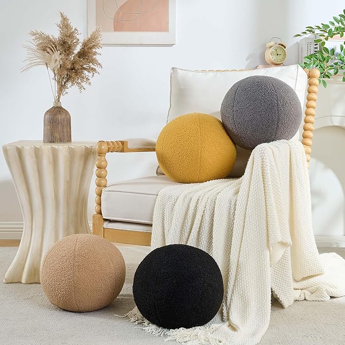 11.8 inch Ball Pillow Round Decorative Pillow Beige Sphere Shaped Throw Pillows Soft Nordic Style Boucle Pillows Cushion for Bed Couch Living Sofa Room Decor