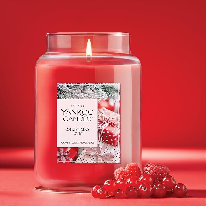 Yankee Candle Christmas Eve, Christmas Scented Candle, 22oz Large Jar with up to 150 Hour Burn Time, Giftable, Holidays
