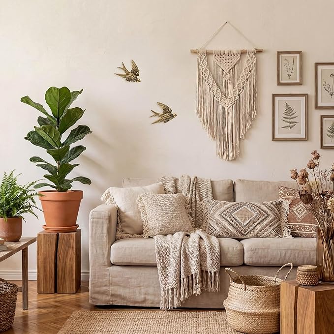 2 Pcs Vintage Bird Wall Sculpture Decor Art 4.7 Inch Antique 3D Sculpted Hanging Bird Resin Wall Art Golden Brass Floating Ornament for Living Room Garden Outdoor, Gifts for Couples Housewarming