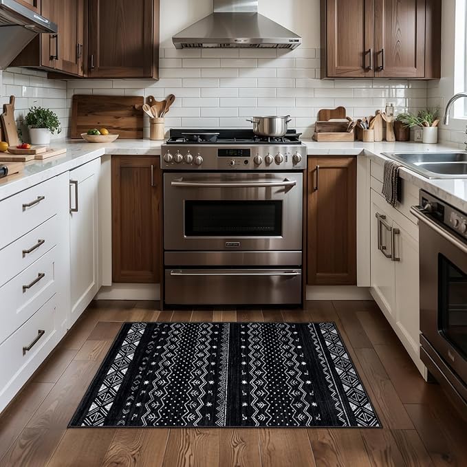 SERISSA 2x3 Rugs for Entryway, Washable Non-Slip Black and White Small Area Rug, Soft Low-Pile Boho Geometric Indoor Entry Rug Door Mat Indoor Entrance Front Door Carpet for Bathroom Kitchen Bedroom