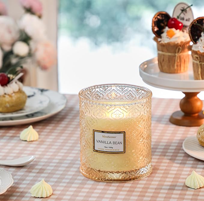 Vanilla Scented Candles, Christmas Winter Vanilla Bean 19oz Candle Gifts for Women, Luxury Large Decorative Candles in Glass, Natural Soy Wax for Home