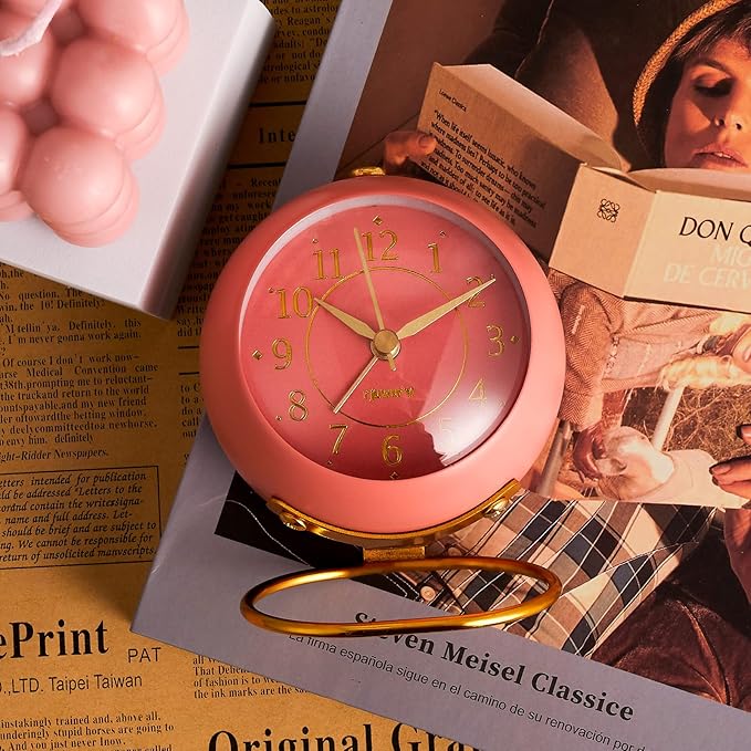 Metal Desk Alarm Clock, Retro Bedroom Table Vintage Analog Alarm Clock, Silent Non-Ticking Gold Clock, Bedside D??cor(Sweet Pink)