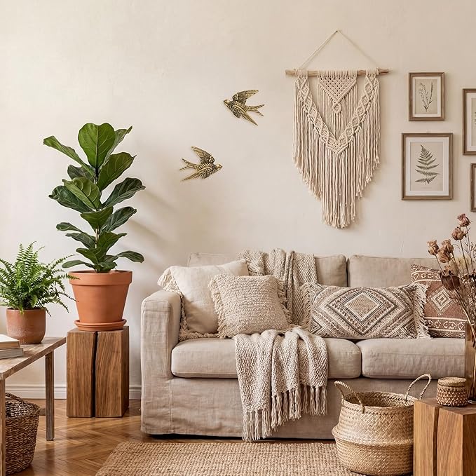 2 Pcs Vintage Bird Wall Sculpture Decor Art 4.7 Inch Antique 3D Sculpted Hanging Bird Resin Wall Art Golden Brass Floating Ornament for Living Room Garden Outdoor, Gifts for Couples Housewarming