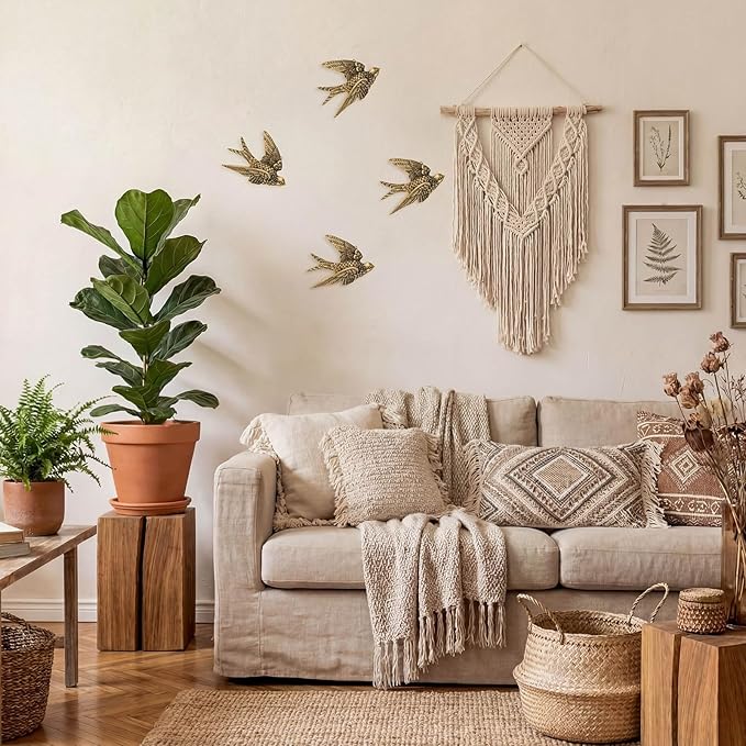 4 Pcs Vintage Bird Wall Sculpture Decor Art 4.7 Inch Antique 3D Sculpted Hanging Bird Resin Wall Art Golden Brass Floating Ornament for Living Room Garden Outdoor, Gifts for Couples Housewarming