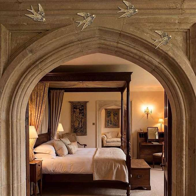 4 Pcs Vintage Bird Wall Sculpture Decor Art 4.7 Inch Antique 3D Sculpted Hanging Bird Resin Wall Art Golden Brass Floating Ornament for Living Room Garden Outdoor, Gifts for Couples Housewarming