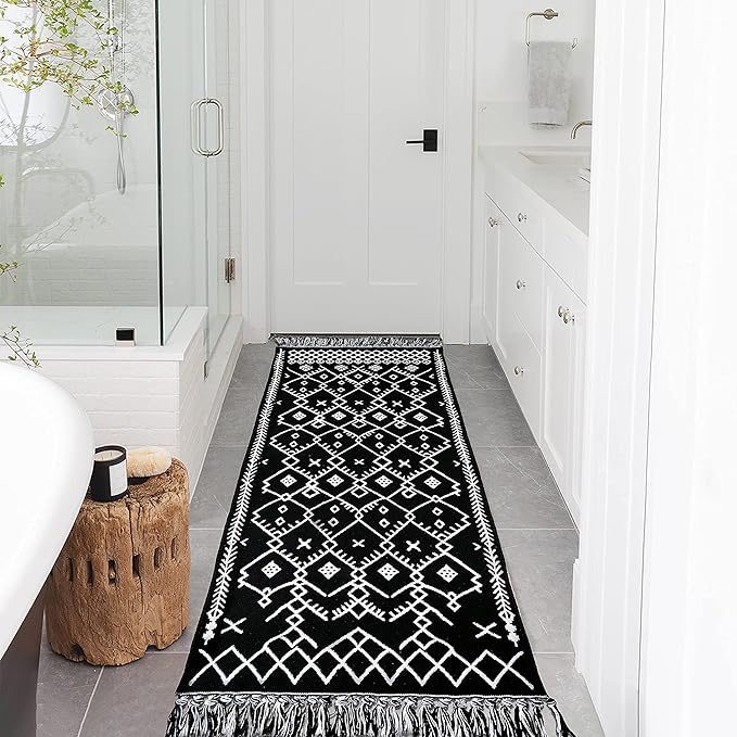 IOHOUZE Kitchen Hallway Runner Rug -2'x6' Boho Black White Entryway Runner Rugs for Halloween Decor/Fall Decor, Woven Indoor Outdoor Carpet Rugs, Washable Rag Rug for Bedroom/Bathroom/Laundry Room